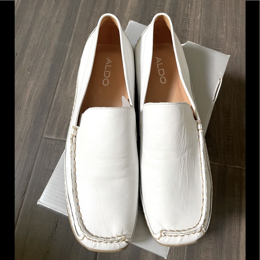 NIB Aldo White Driving Moccasin